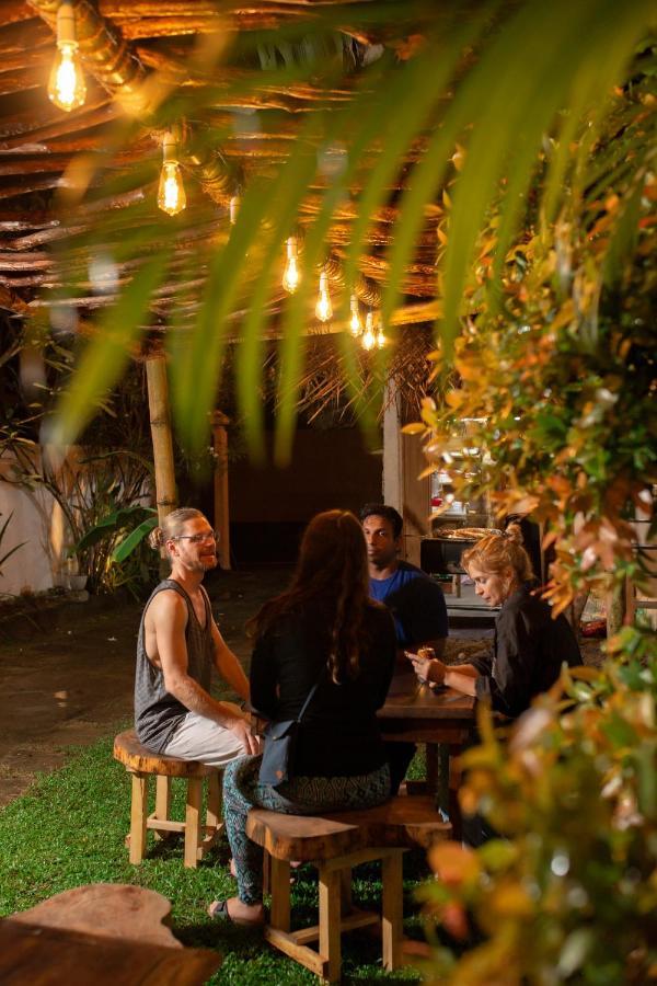 The Soul Inn Kabalana Ahangama Extérieur photo