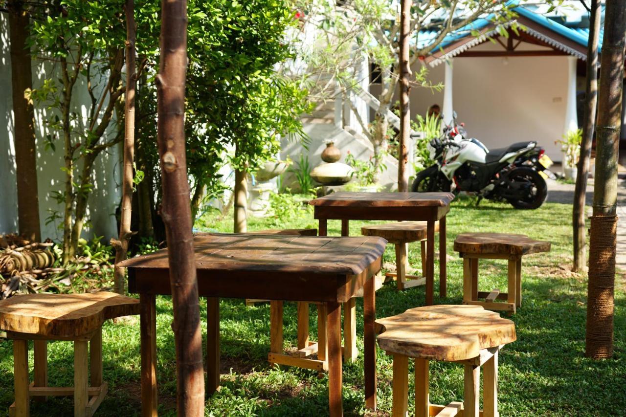 The Soul Inn Kabalana Ahangama Extérieur photo